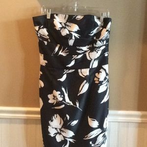 Strapless Hawaiian print dress.